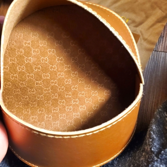 THIS ITEM IS SOLD!!!! Gucci Aviator - Picture 6 of 9